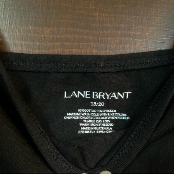 Black tank top - Picture 2 of 2